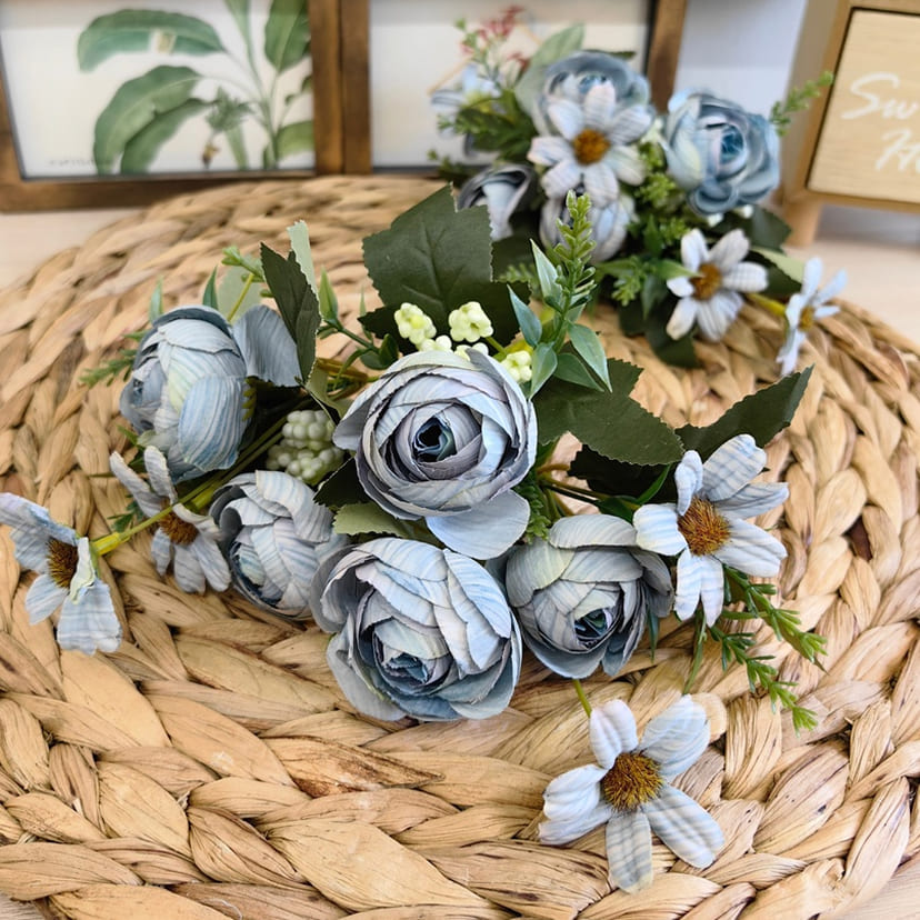 Искусственные цветы в Чебоксарах | Цветы искусственные «Камелии с мелкоцветом», голубые, букет